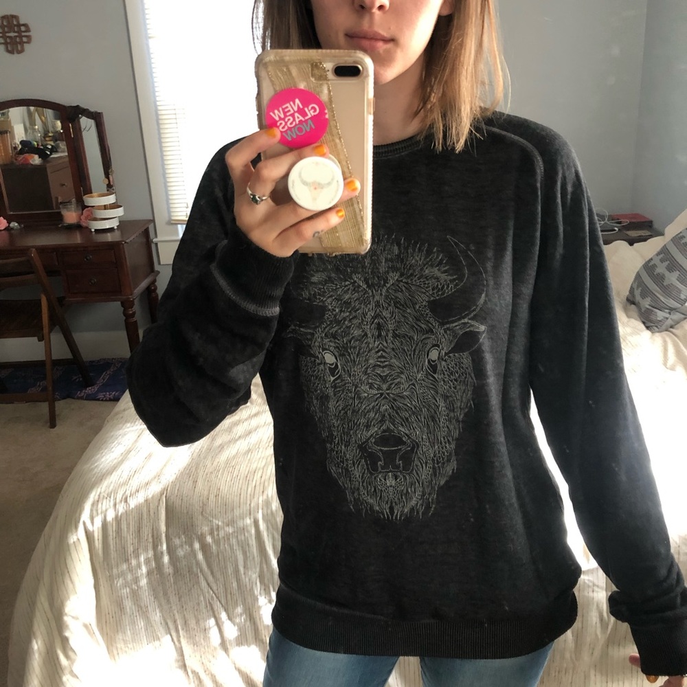 Warm buffalo illustration sweatshirt